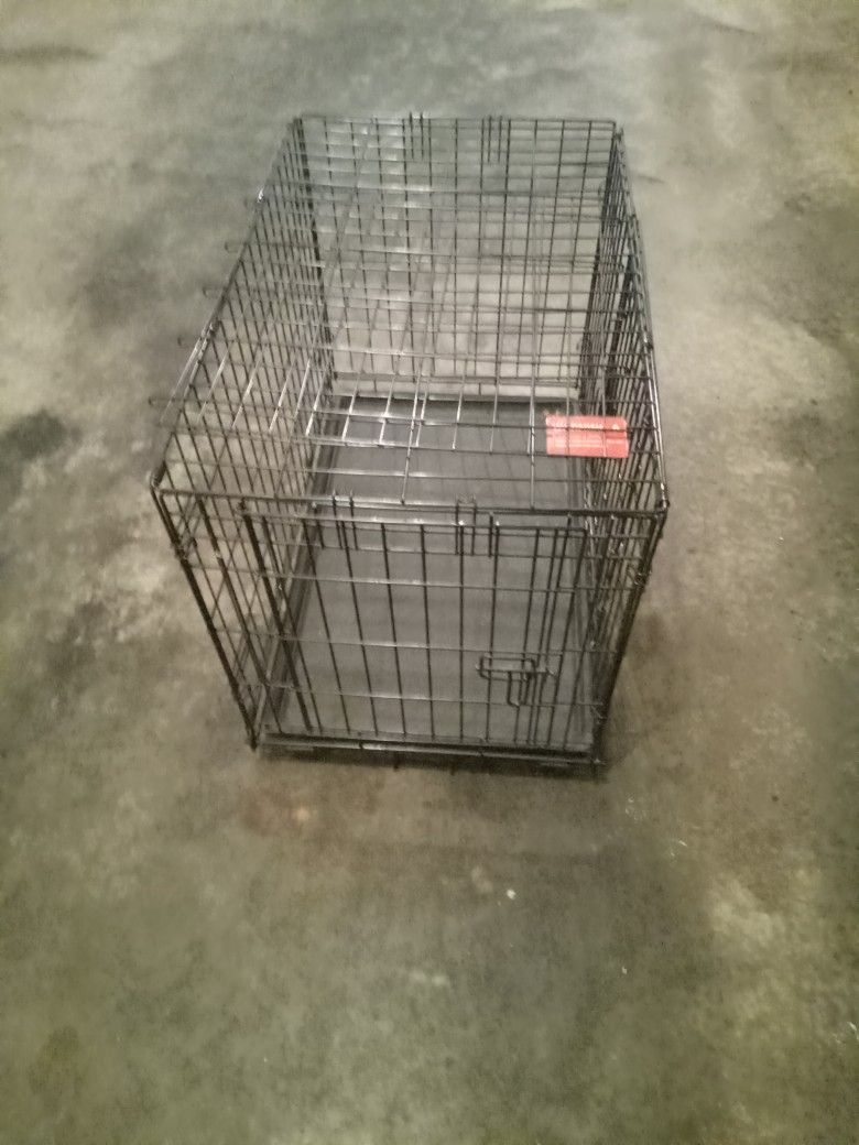 30" Medium Sized Dog Kennel