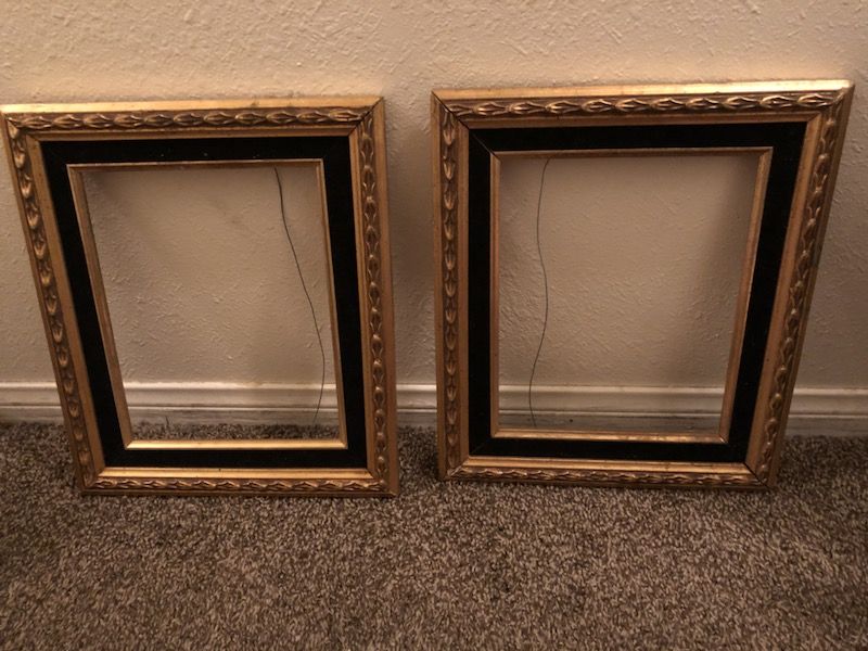Two wooden vtg frame 8x10