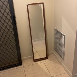 Free Mirror