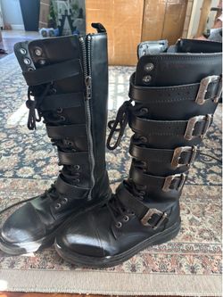 Demonia boots men’s 9