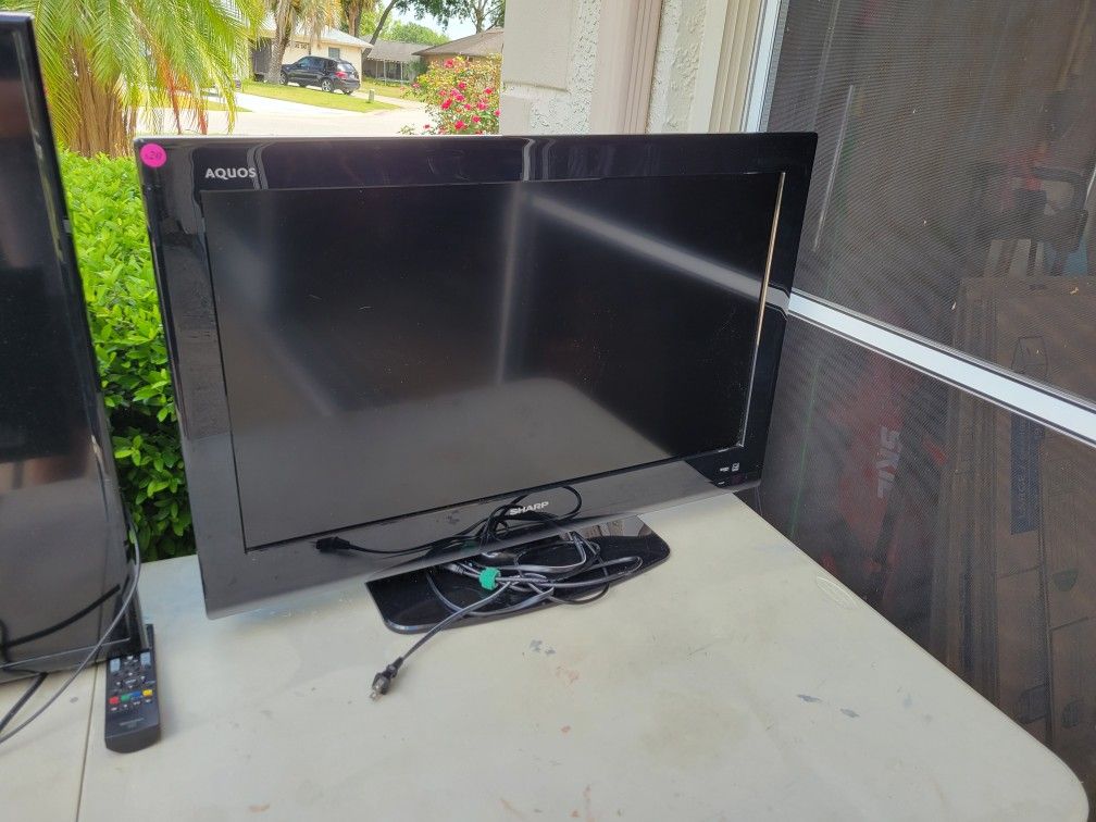 Sharp 32" AQUOS 720p LCD TV