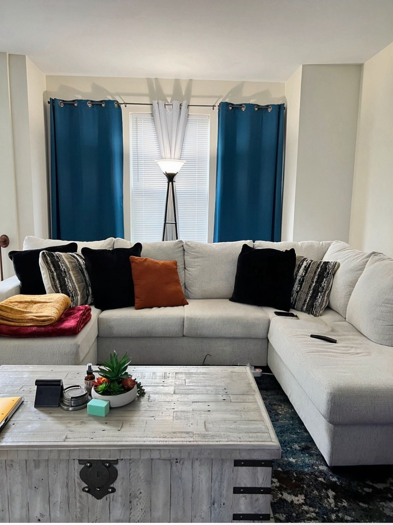 Cambri 2-Piece Sectional with Chaise