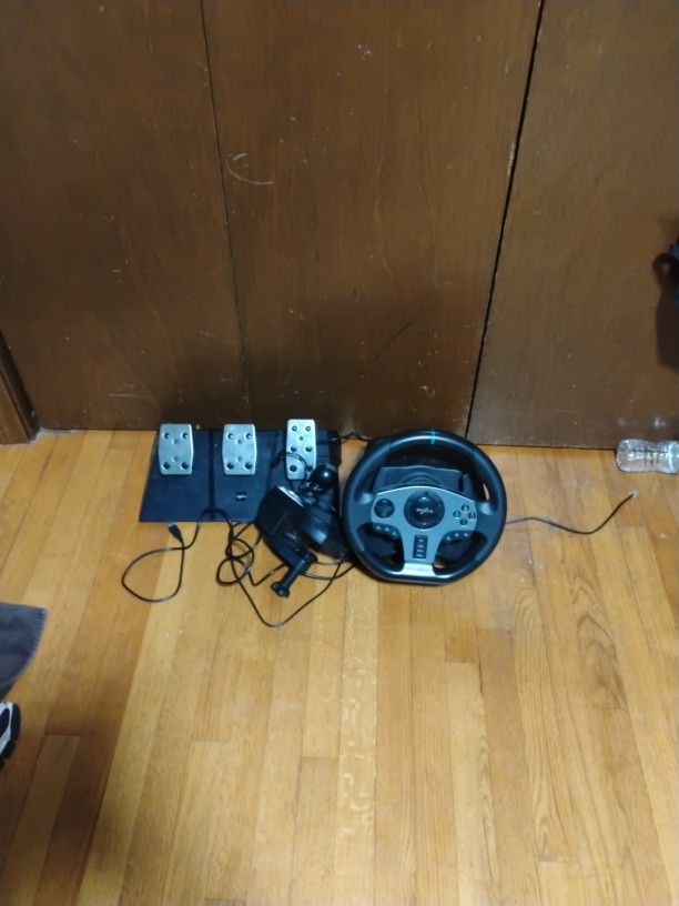 Gaming Wheele Set With Pedals And Gear Shift