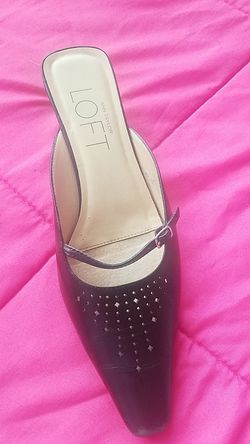 Black slip-on shoes 6.5