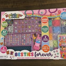 Rainbow Loom Besties Forever Brad Charm Bracelet Kit
