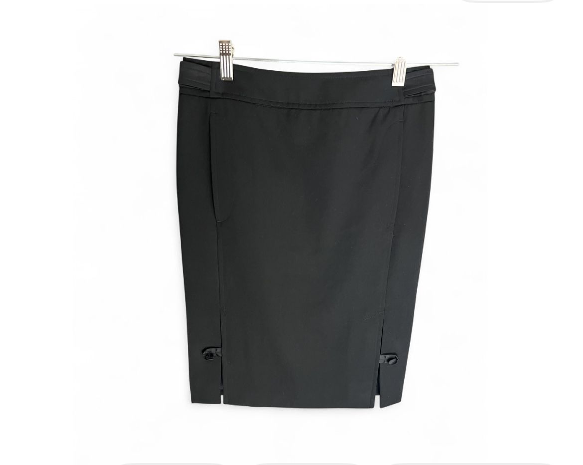 Vintage Yves Saint Laurent black high waisted midi pencil skirt 34 / 0