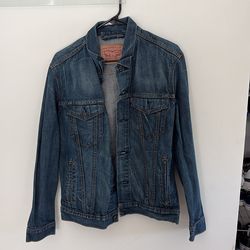 M Levi’s jacket denim medium