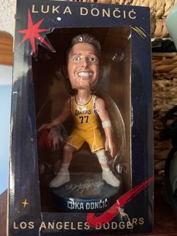 Dodgers/lakers bobble head
