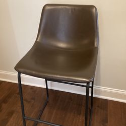 Tall Bar Stool Excellent Condition 