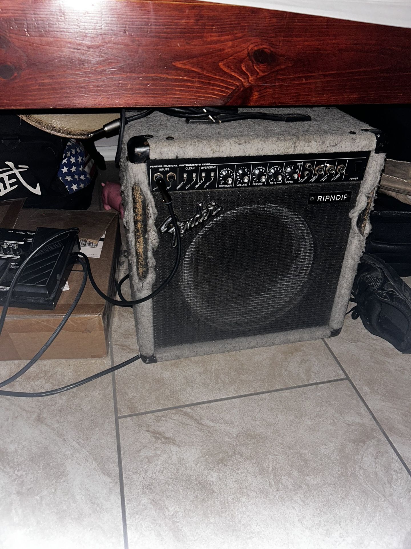 Fender Amp And Boss Me25