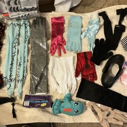 Halloween Miscellaneous Gloves Eyelashes Etc