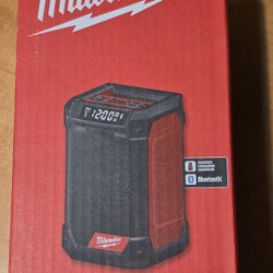 M12 12-Volt Lithium-Ion Cordless Bluetooth/AM/FM Jobsite Radio/Charger No low ball offers Pick up Burien 