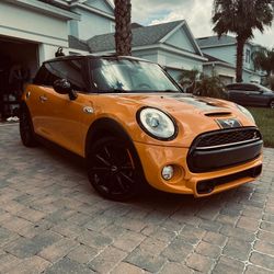 MINI Cooper S – Stage 1 John Cooper Works Tunning kit + Active Exhaust Clean and well-kept MINI Cooper S