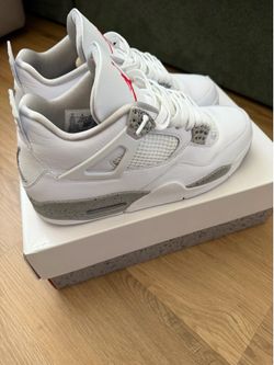 White Oreo Jordan 4