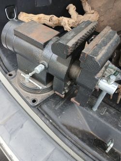 XL-Anvil Bench Vise
