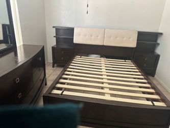 Queen Bedroom set