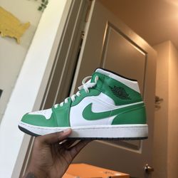 8 Pair Of Men Shoes 10.5