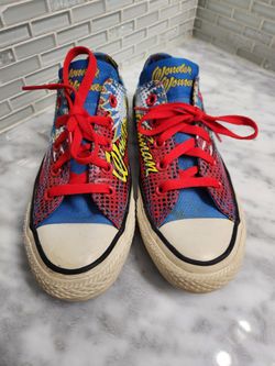 Wonder woman converse size 6 sale