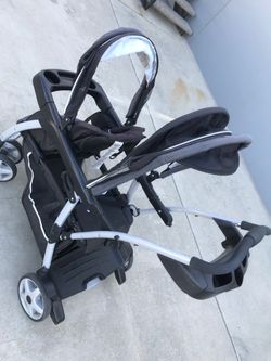 2 seater stroller missing one cup holder side