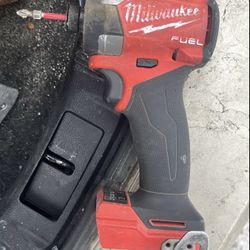 Milwaukee M18 Tool Bundle – Impact, Circular Saw, Hackzall + 3 Batteries (Working Set)