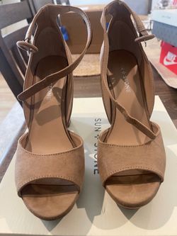Women’s sun stone sandals heel size 8