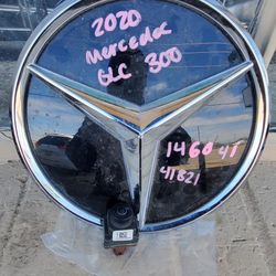 2020 Mercedes Glc 300  Emblem 