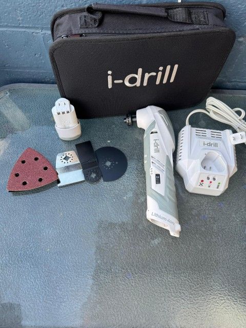 I drill cordless osillating milti tool with Case