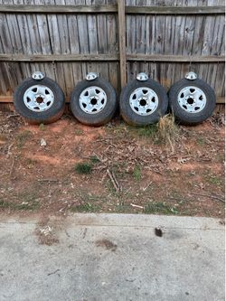 Toyota Tacoma wheels and Tires 265/70r16