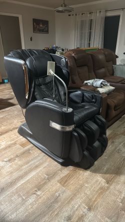 uLove 2 full body massage chair