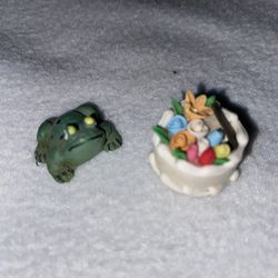 Miniature Mini Frog Happy Birthday Cake Figure B007