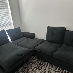 BLACK COUCH 