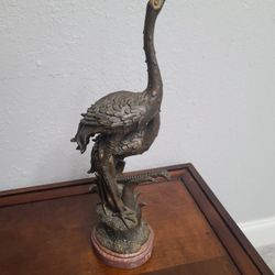 Swan statue home decor 