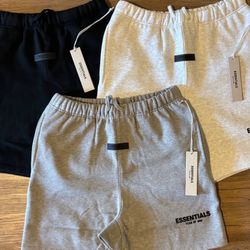 Essentials Short 