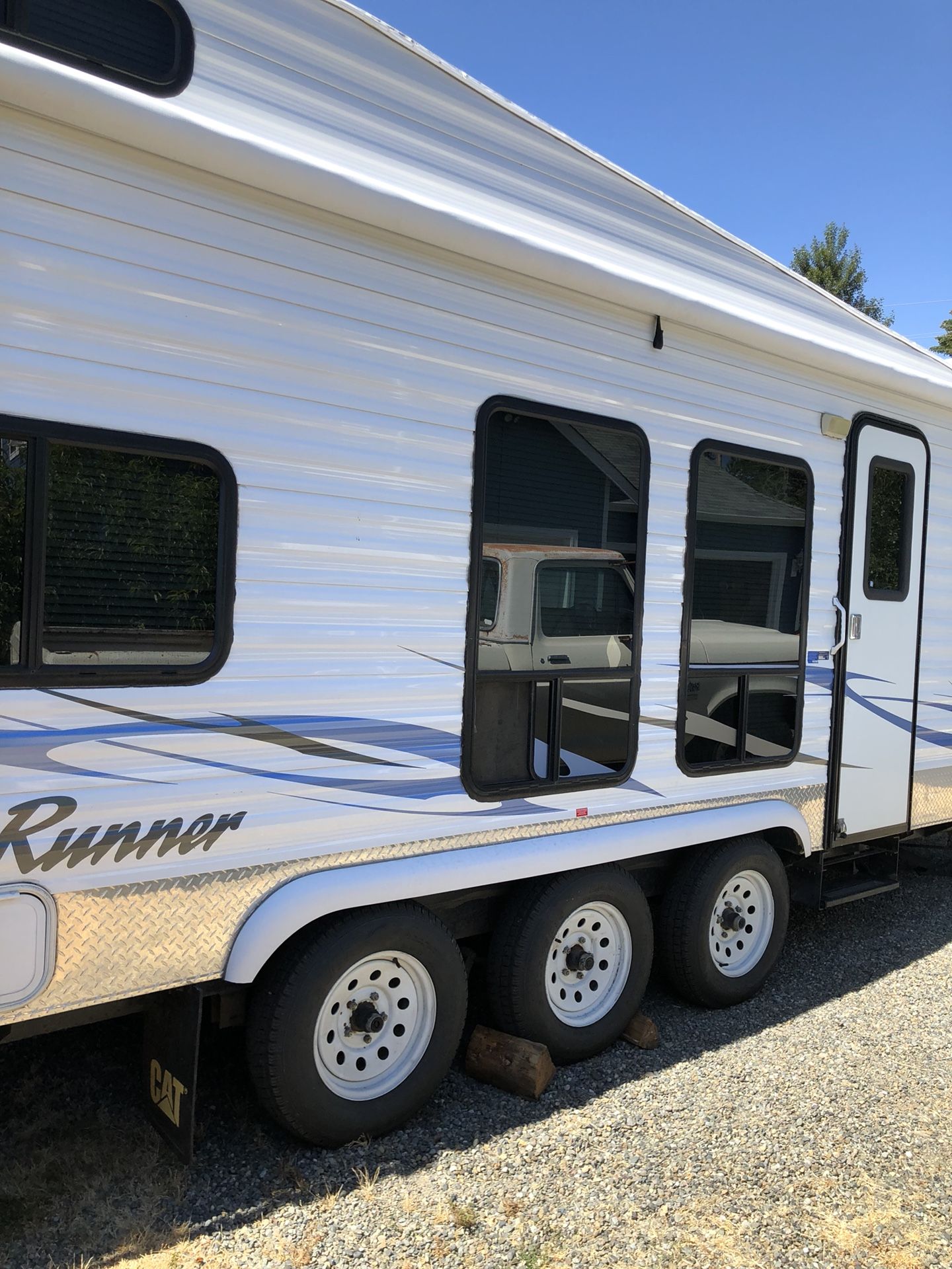 2006 Carson Fun Runner (toy hauler)