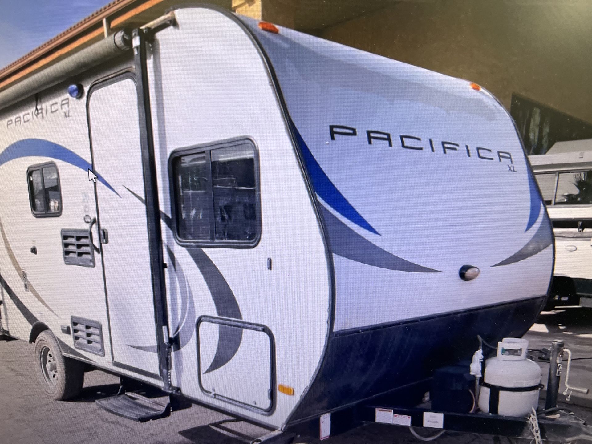 2019 Coachworks 17RD