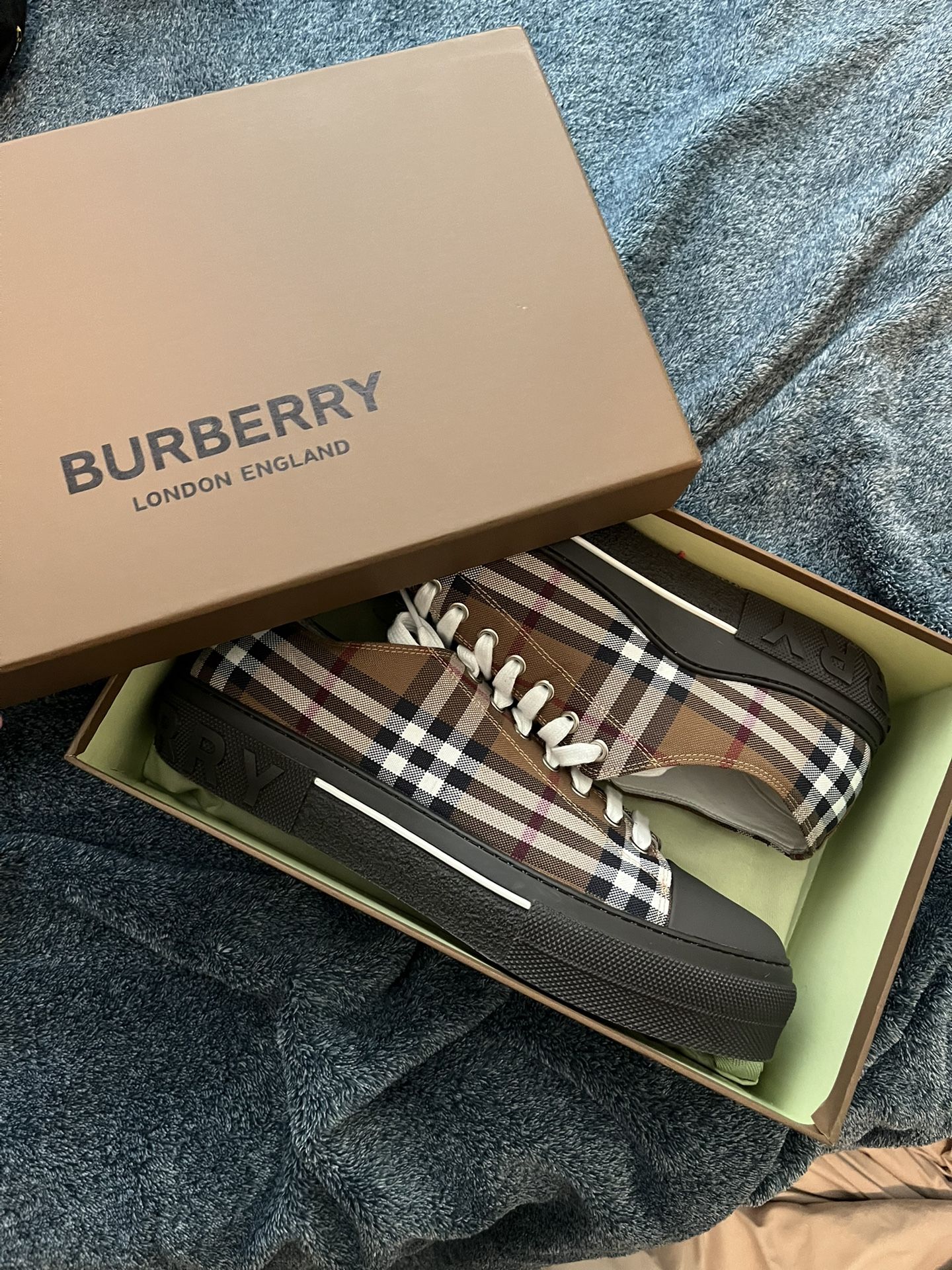 Burberry Shoes 