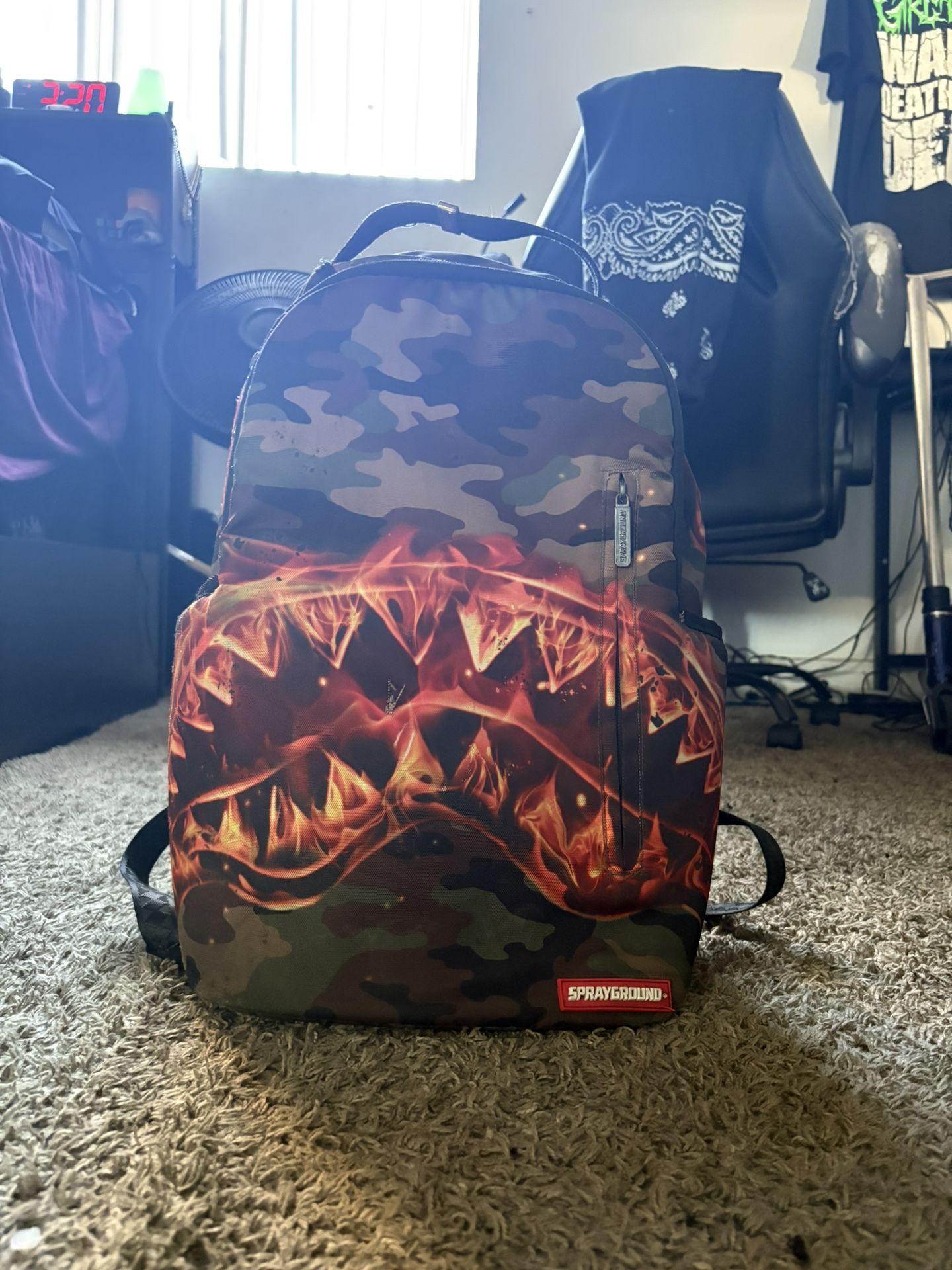 Fire, Camo Spray, Ground, Backpack