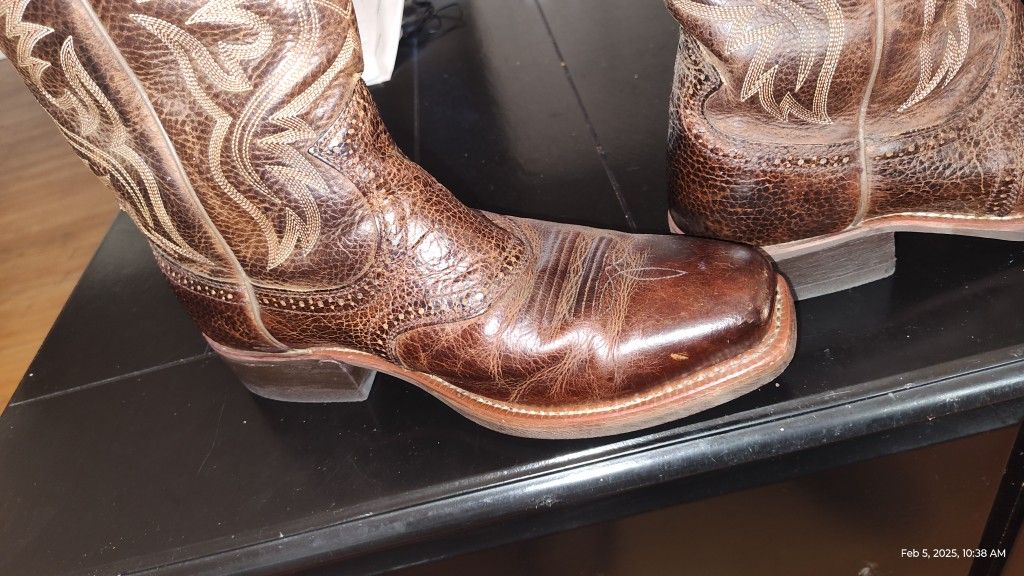 Ariat Boots Size 10 E.E