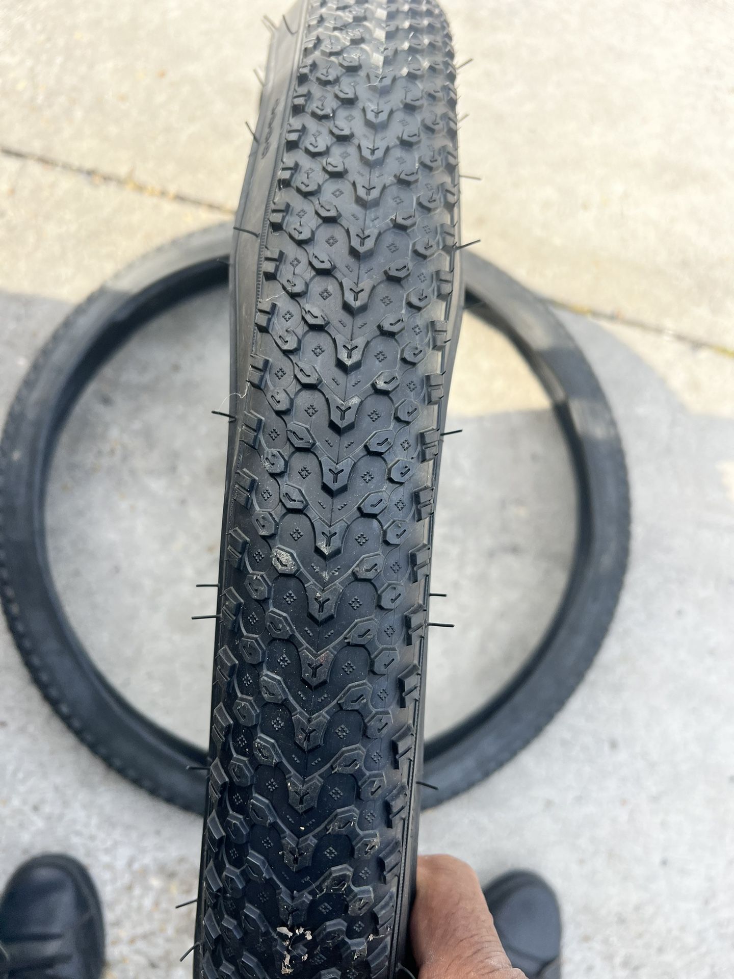 26 In Bicycle Tires