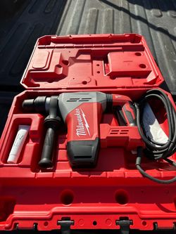Milwaukee 1-9/16” SDS MAX Rotary Hammer