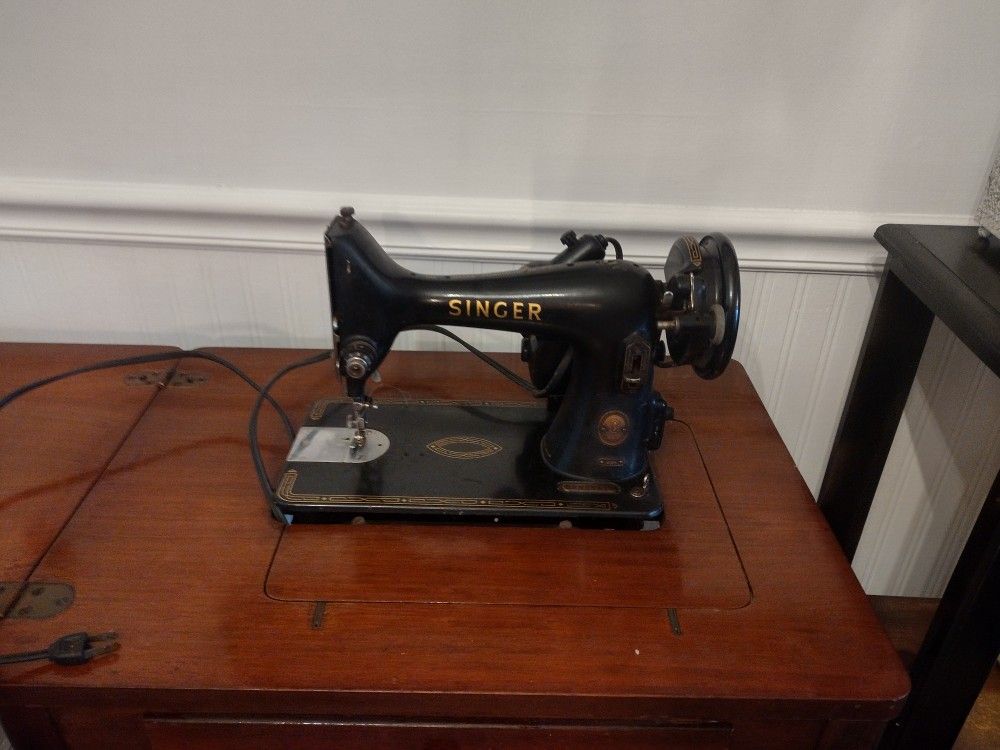 Antique Cabinet Singer Sewing Machine