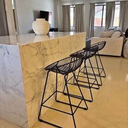 Black Modern Metal Bar Stools