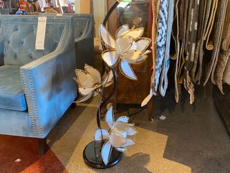 Vintage Hollywood Regency Glass Lotus Lamp