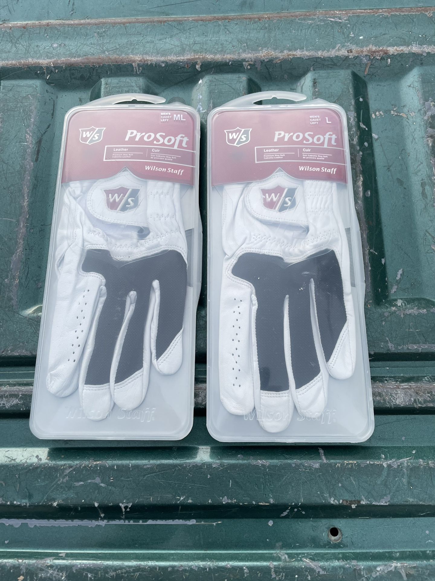 GOLF GLOVES