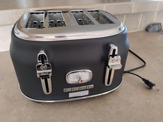 Westinghouse Retro Series 4-Slice Toaster 
Works great