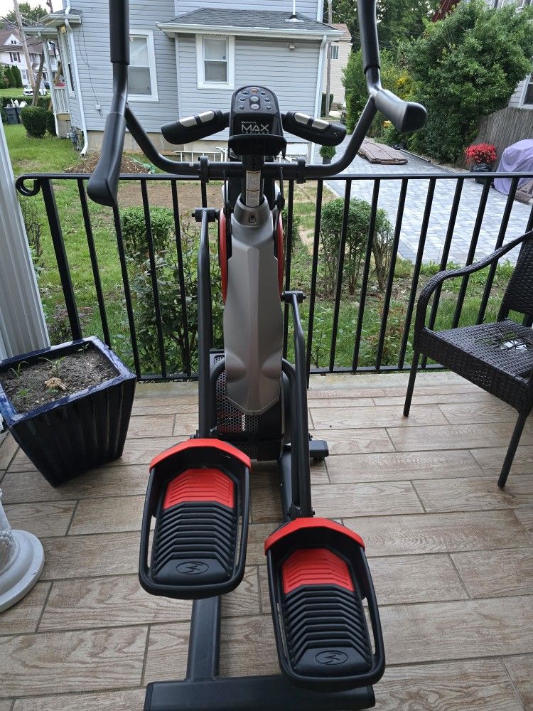 Bowflex Elliptical Max 5 Trainer Like New