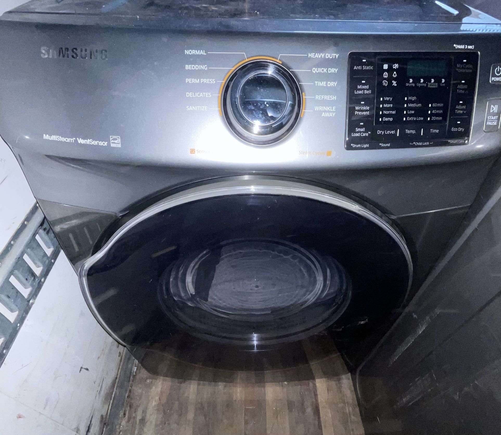 7.5 cu. ft. Electric Dryer in Platinum