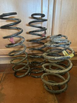 Front And Rear Coil Springs Used For 05 Jeep Wrangler