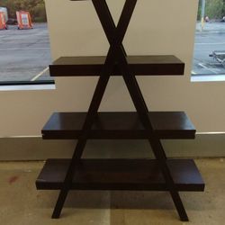X-shaped ladder bookcase