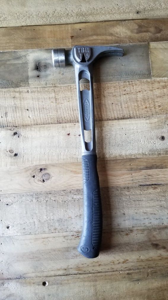 STILETTO 15oz. 17" TBII-15 Waffle Face Curved Titanium Framing Hammer